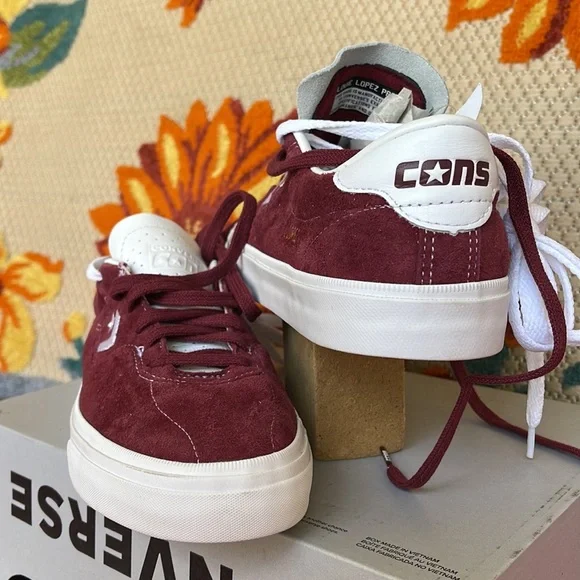 Converse 171329C
LOUIE LOPEZ PRO OX
DEEP BORDEAUX/WHITE/WHITE
WMNS sneakers - Picture 2 of 16